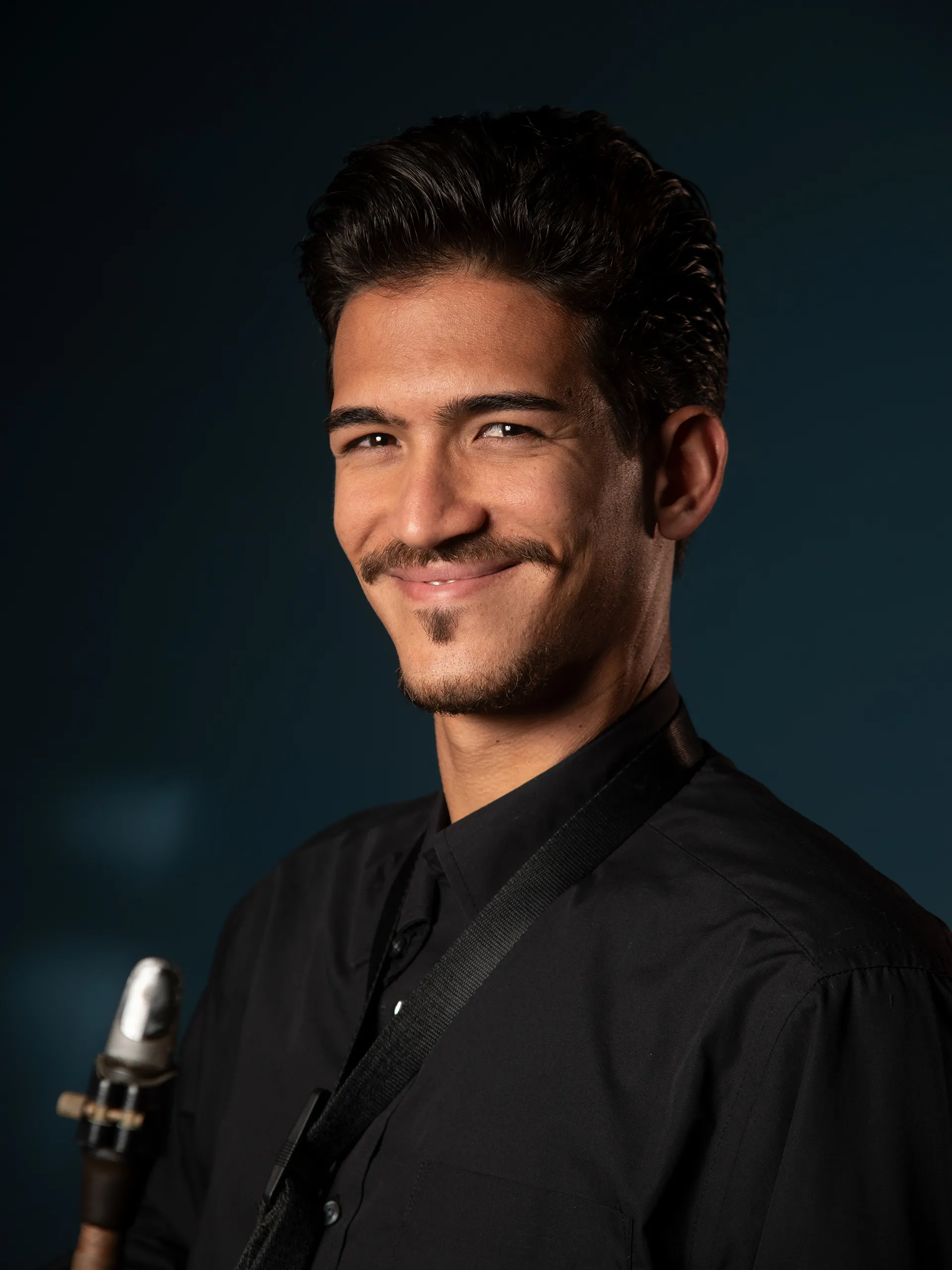 muestra una imagen de perfil de ernesto otaño (orquestman)